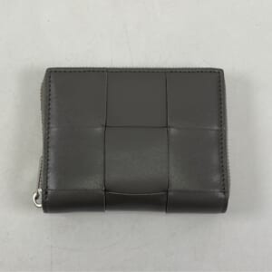 ボッテガヴェネタ マキシイントレチャート ラウンドジップ折り財布 グレー レザー