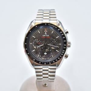 オメガ スピードマスター ムーンフェイズ メテオライト文字盤 304.30.43.52.01.001