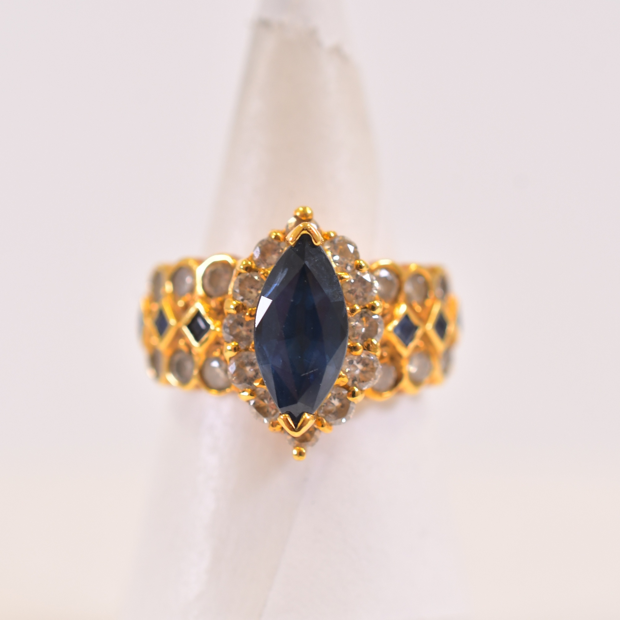 サファイヤダイヤリング K18 S2.03ct S0.25ct D1.16ct +＠0.3 +1 Bランク