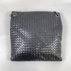 ボッテガヴェネタ イントレチャート ショルダーバッグ ブラック レザー