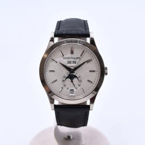 パテック フィリップ コンプリケーション アニュアルカレンダー シルバー文字盤 WG×革/AT 5396G-011