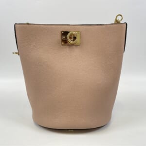 サルヴァトーレ フェラガモ ガンチーニ ショルダーバッグ ピンク レザー