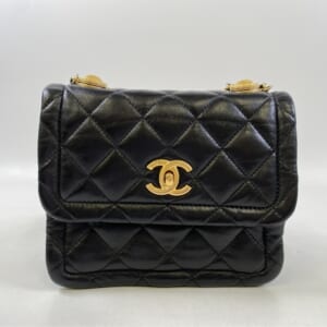 シャネル マトラッセ ターンロック チェーンショルダーバッグ 黒 ラムスキン GD金具