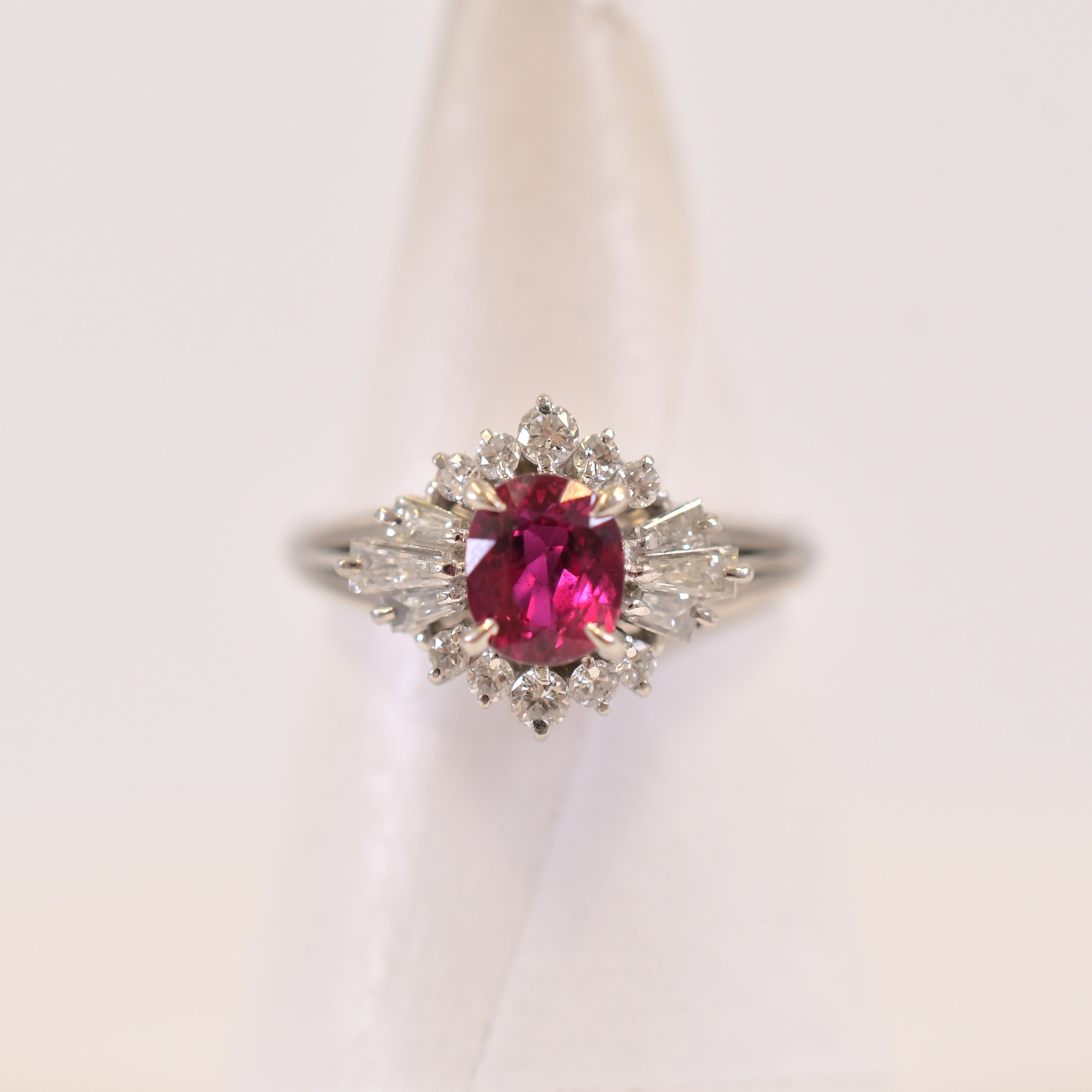 赤石リング Pt900 0.90ct 0.41ct Bランク