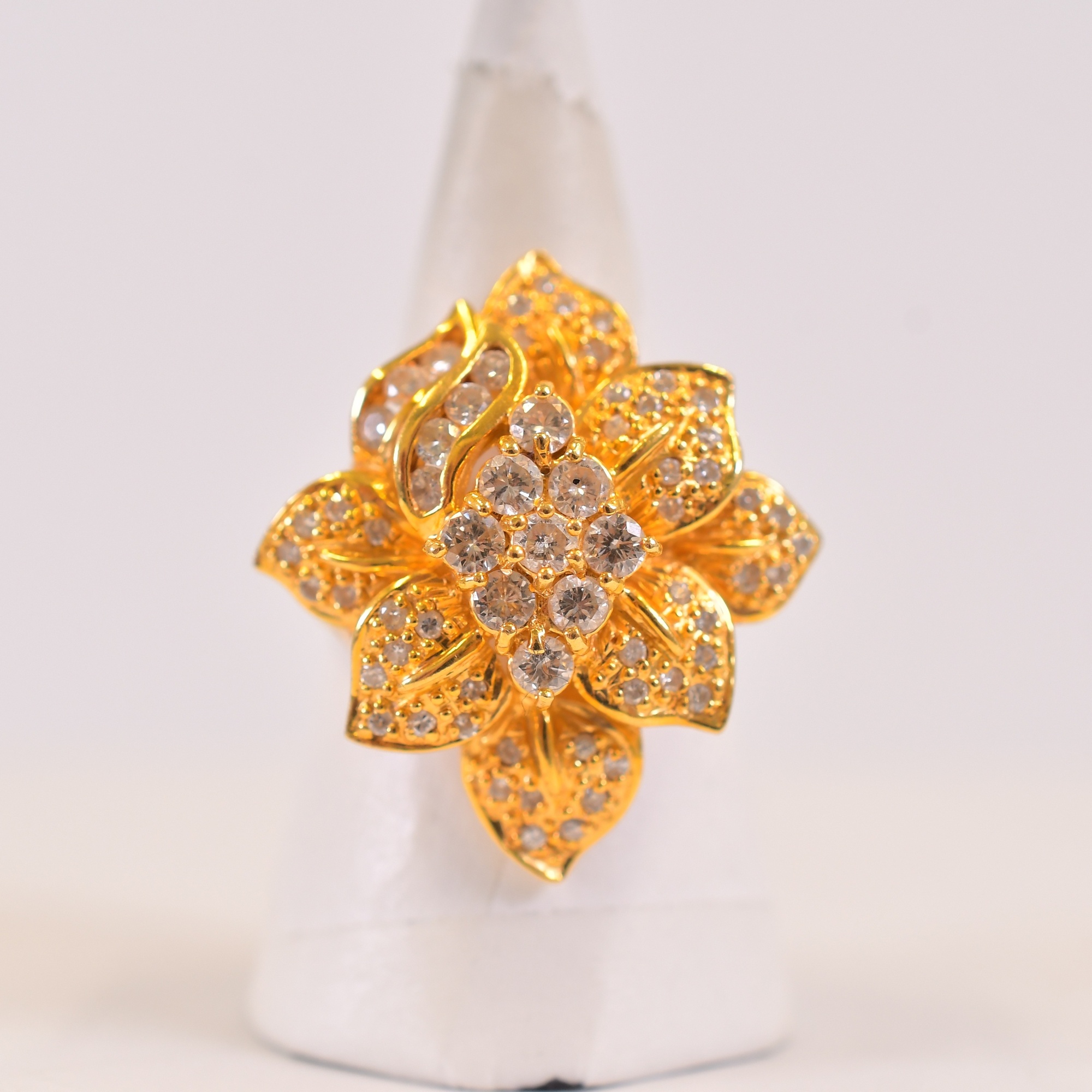 ダイヤリング 薔薇モチーフ K18 1.32ct Bランク