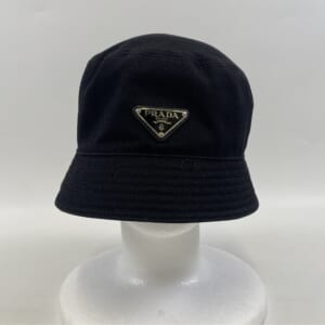 プラダ ロゴモチーフ バケツハット 黒 コットン ＃XL