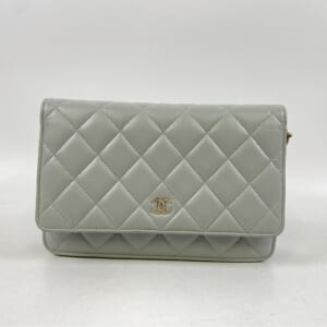 シャネル マトラッセ チェーンウォレット グレー レザー SV金具