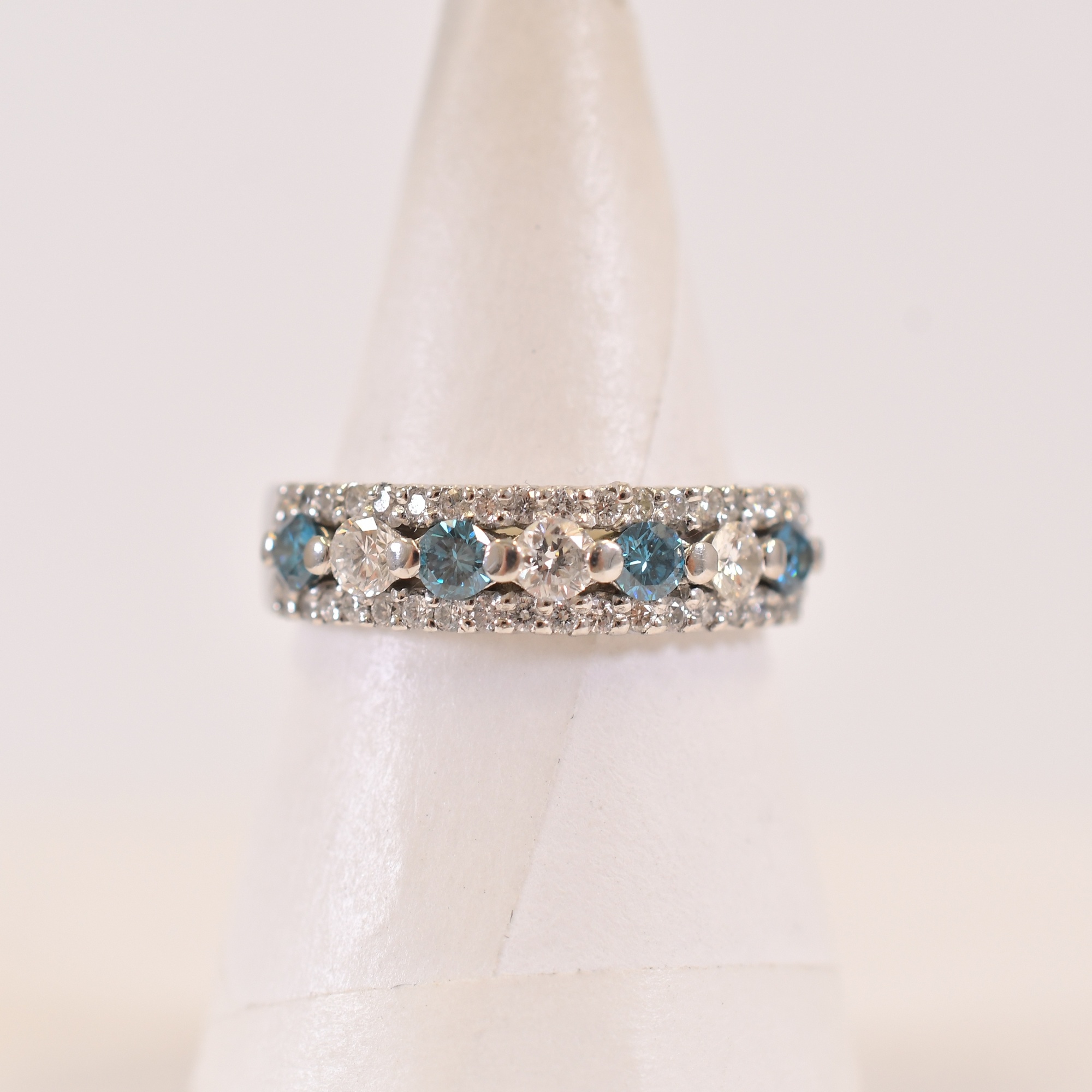 色石ダイヤリング Pt900 0.93ct Bランク