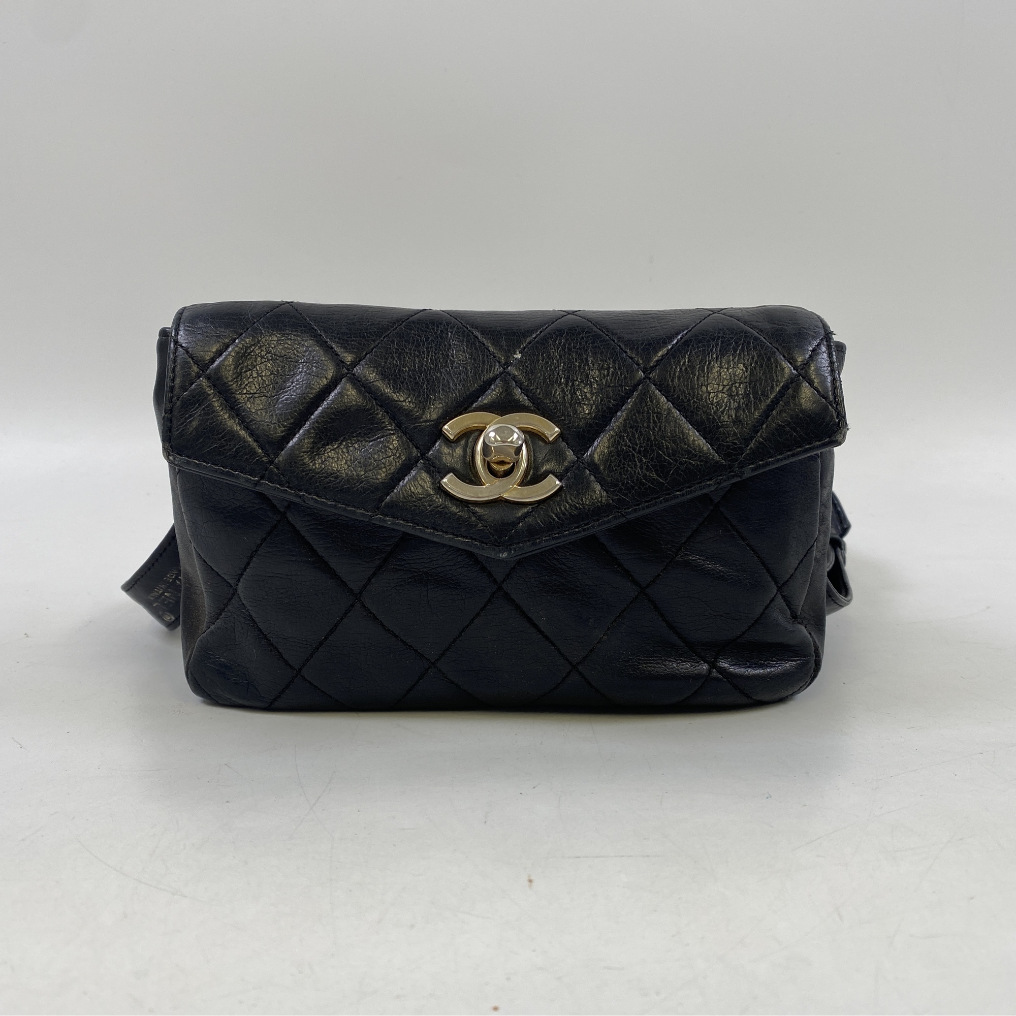 極美品 CHANEL マトラッセ ボディバッグ ココマーク ラムスキン GD金具 シャネル ボディバッグ ラムスキン ブラック GD金具 買取実績【買取日