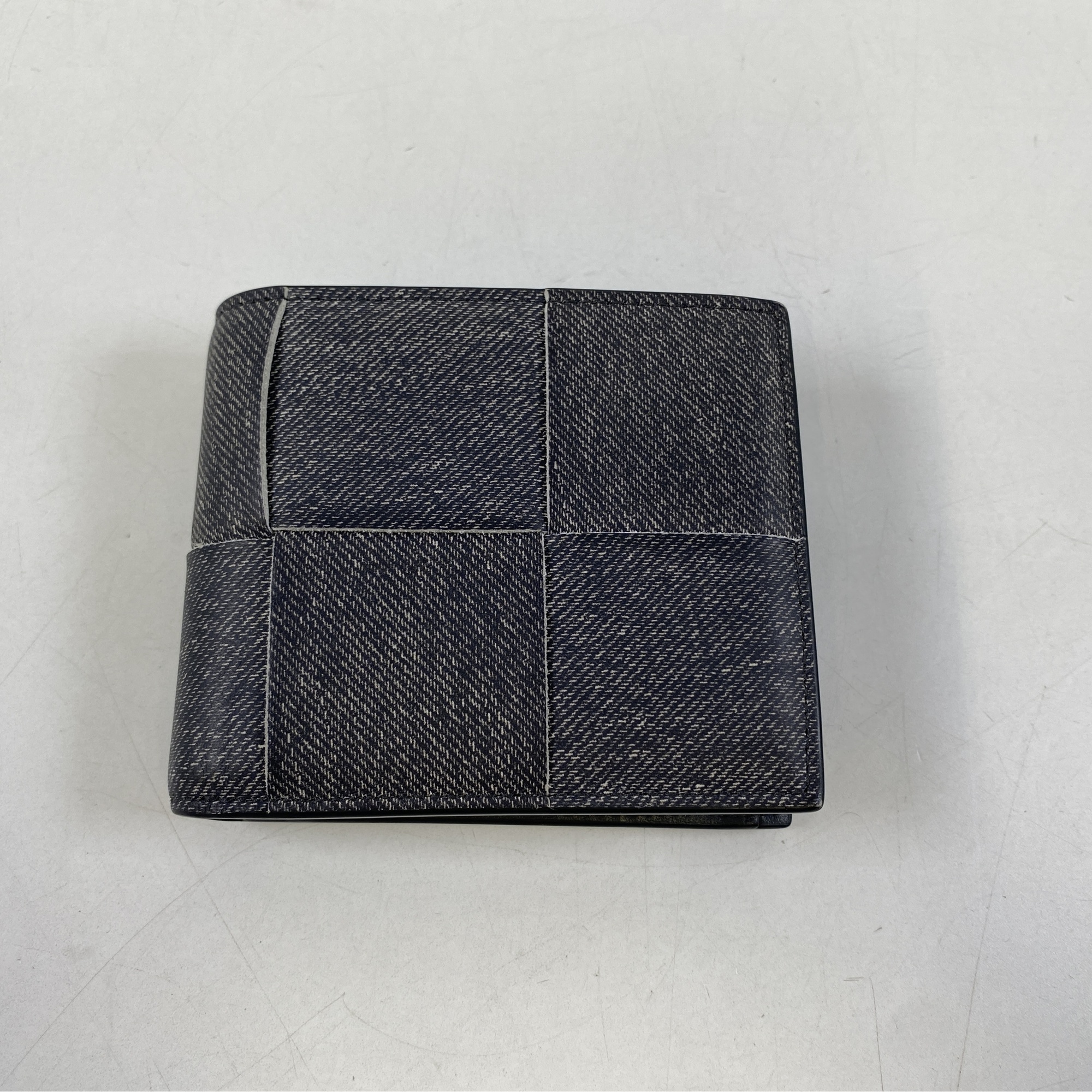 ボッテガヴェネタ イントレチャート 二つ折り財布 デニム柄 レザー Bランク