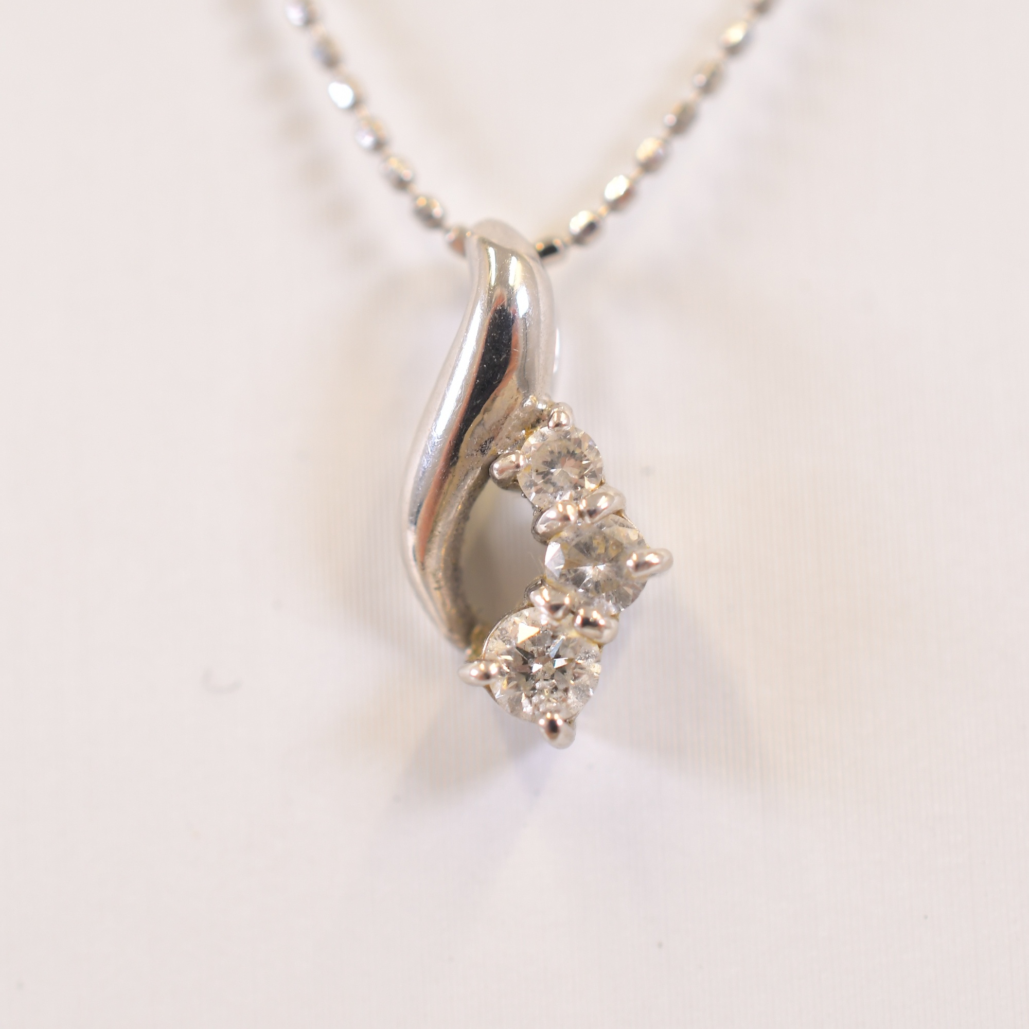 メレダイヤネックレス K14WG 0.20ct Bランク