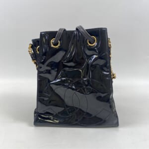 シャネル ショルダーバッグ 黒 パテント GD金具
