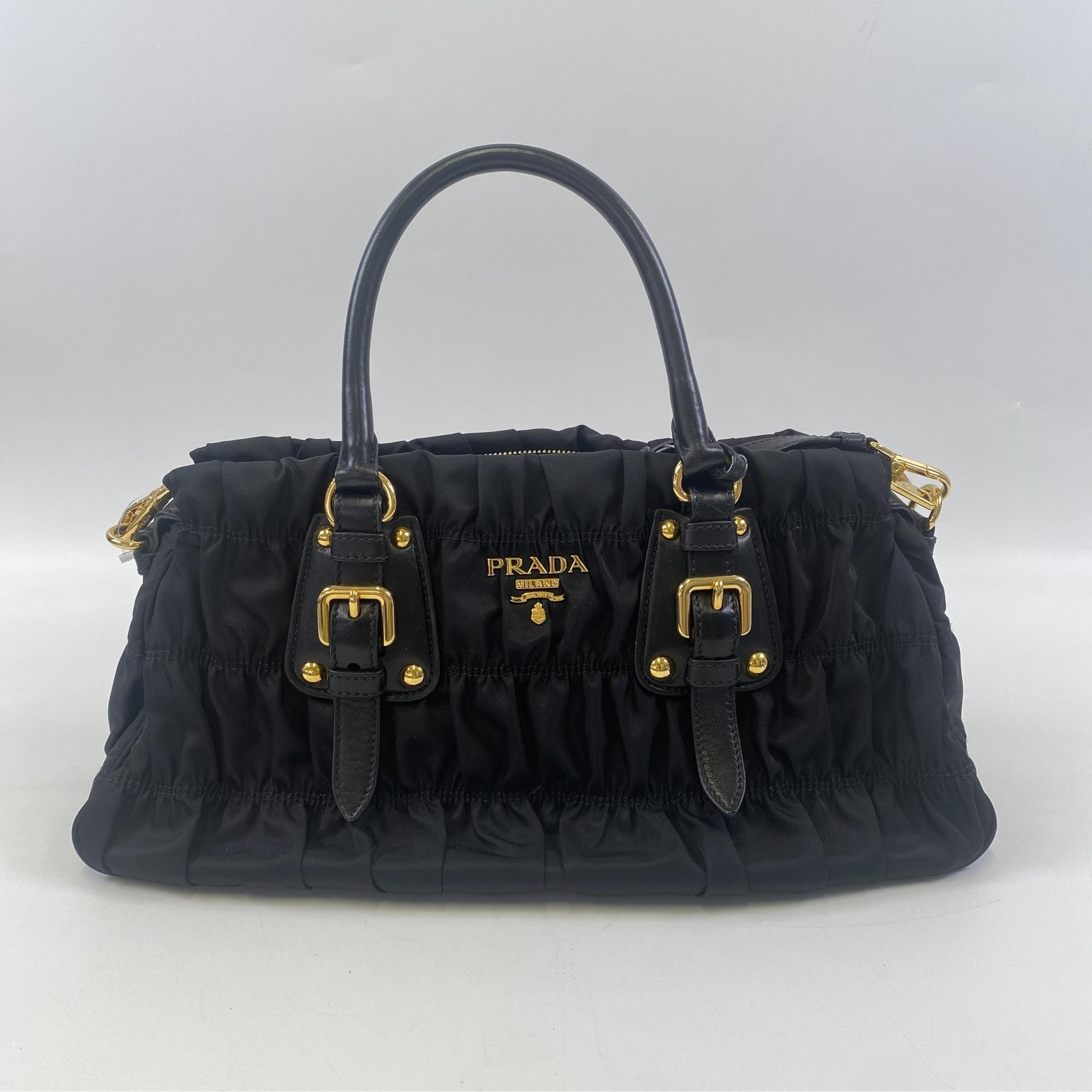 PRADA ショルダーバッグ サフィアーノレザ テスートナイロン 三角ロゴ 