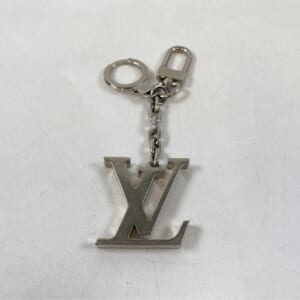 ルイ・ヴィトン ポルトクレ イニシャルLV キーホルダー シルバー メタル M65071