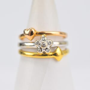 ポンテヴェキオ スリーカラーデザインリング PG×YG×WG 0.12ct