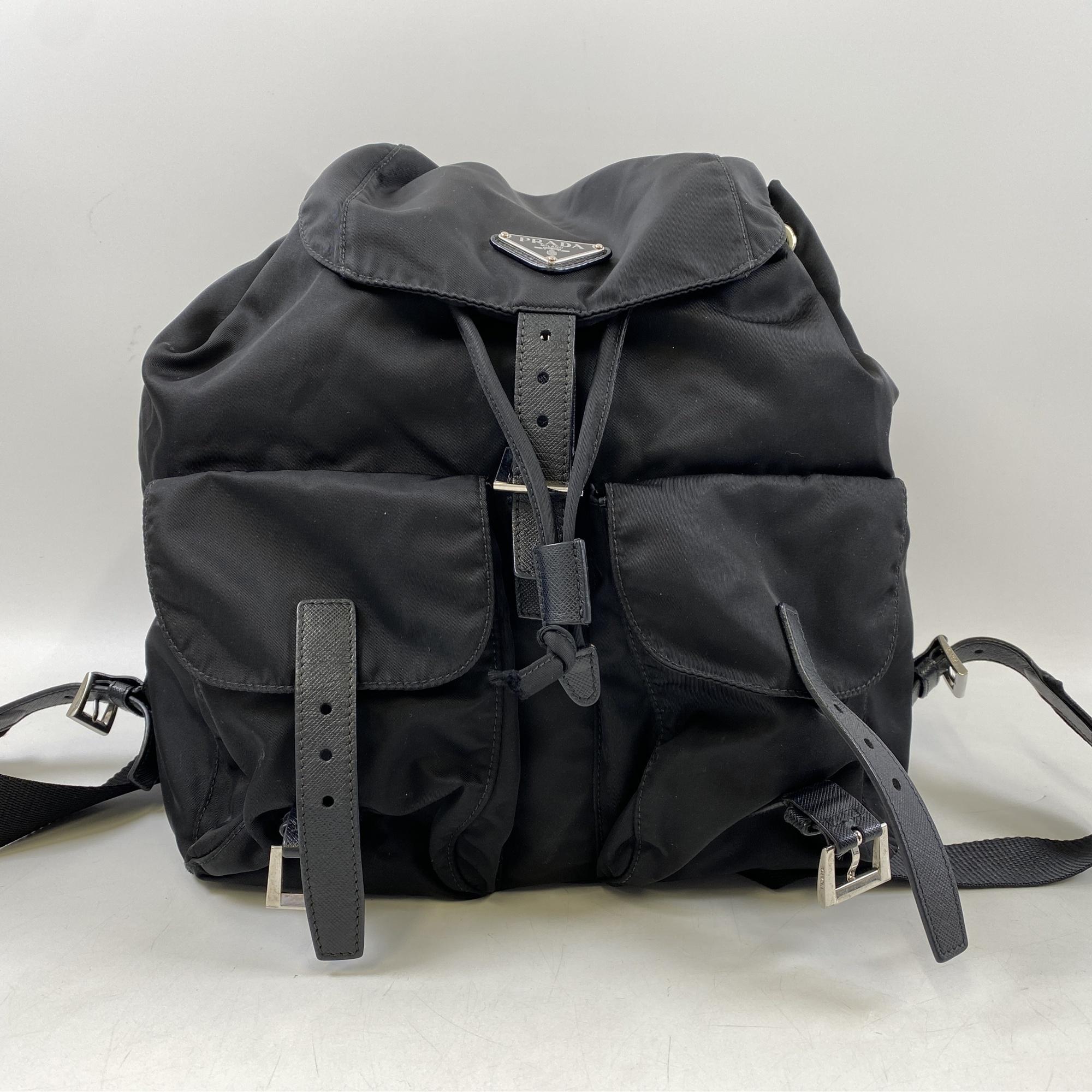 プラダ テスート バックパック 黒 ナイロンxレザー B6677F 買取実績