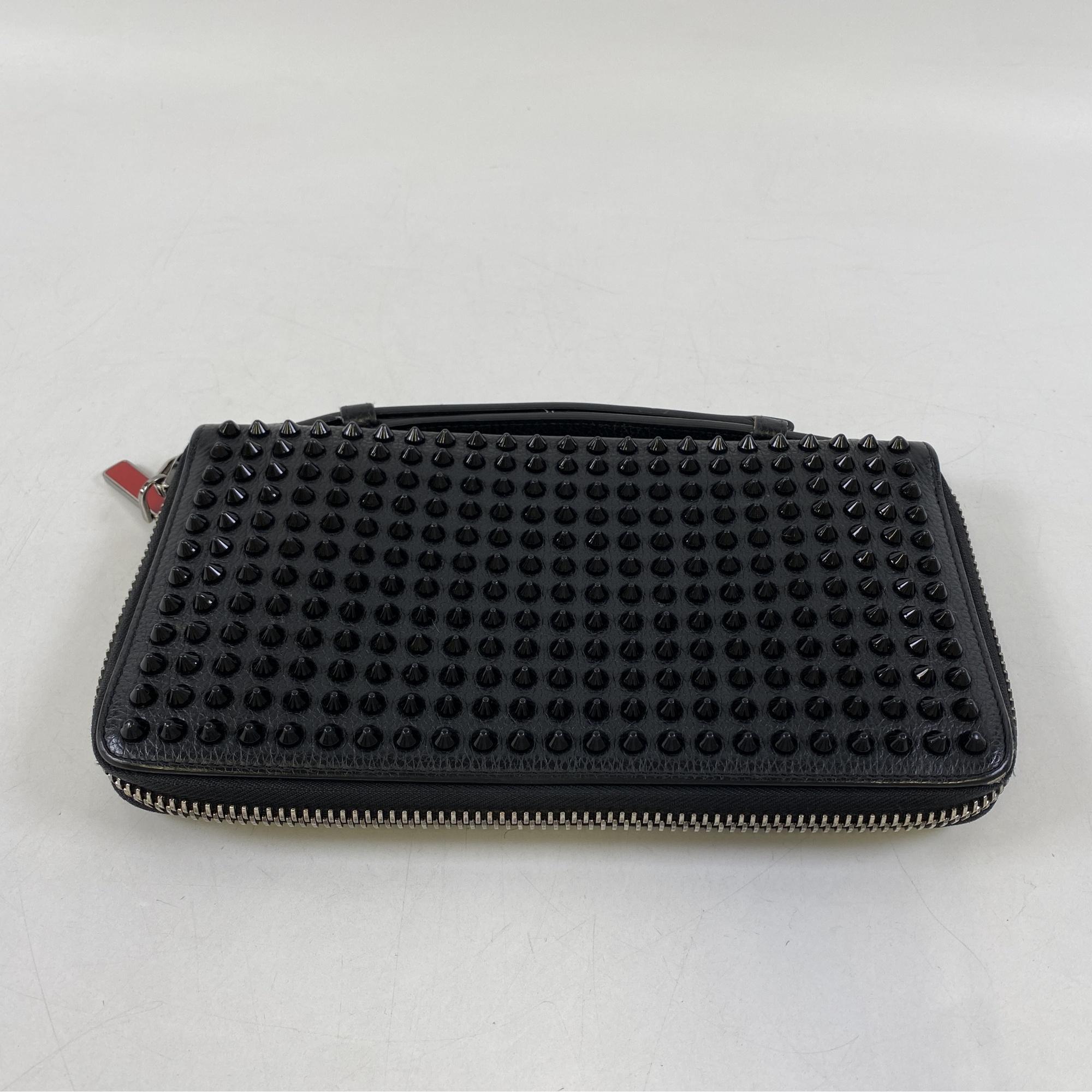 クリスチャンルブタン スタッズ クラッチ ウォレット 黒 レザー 買取