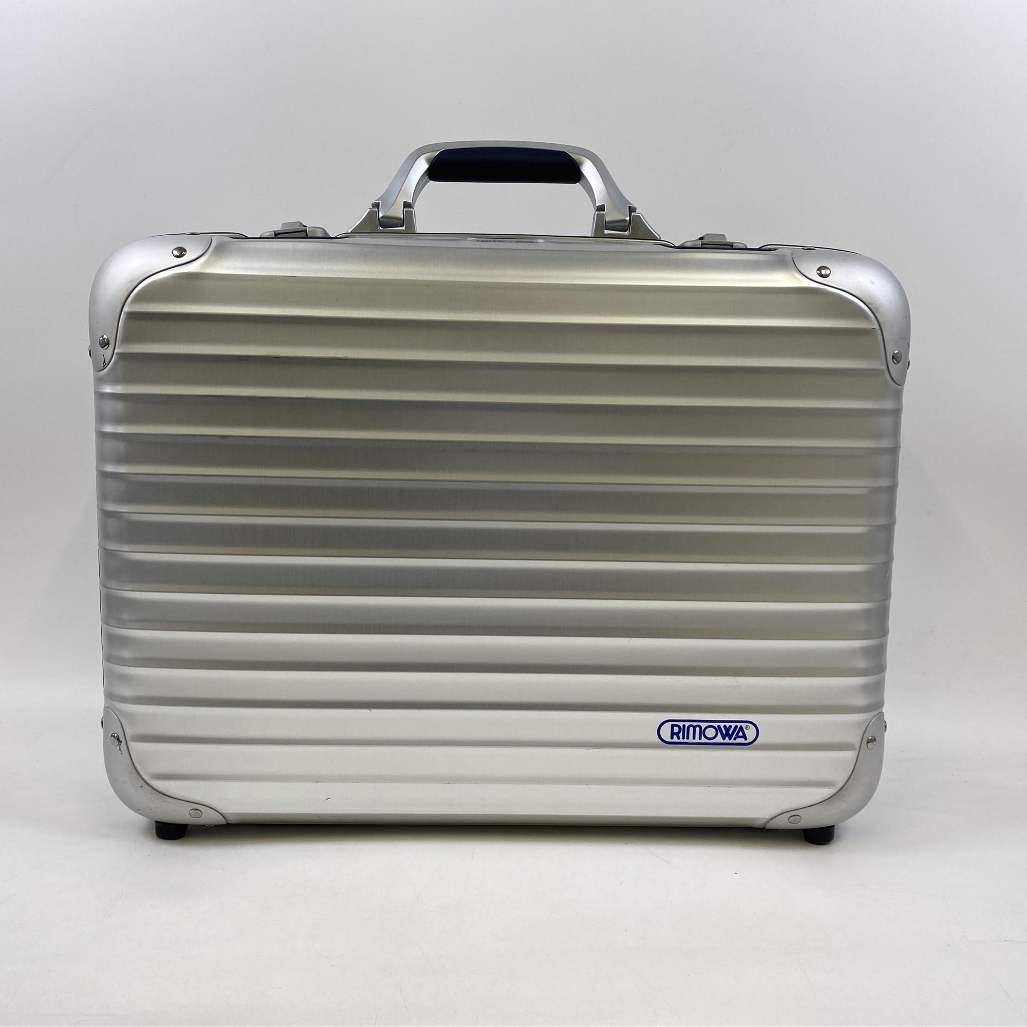 リモワ トパーズ アタッシュケース22L 青ロゴ アルミ ダイヤルロック