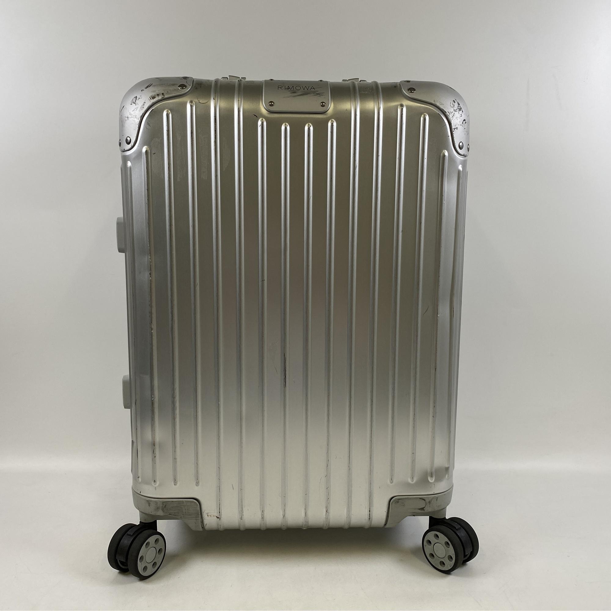 RIMOWA キャリーケース シルバーキャビン