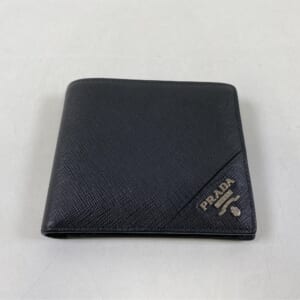 プラダ サフィアーノ 二つ折り財布 レザー 黒 2MO738