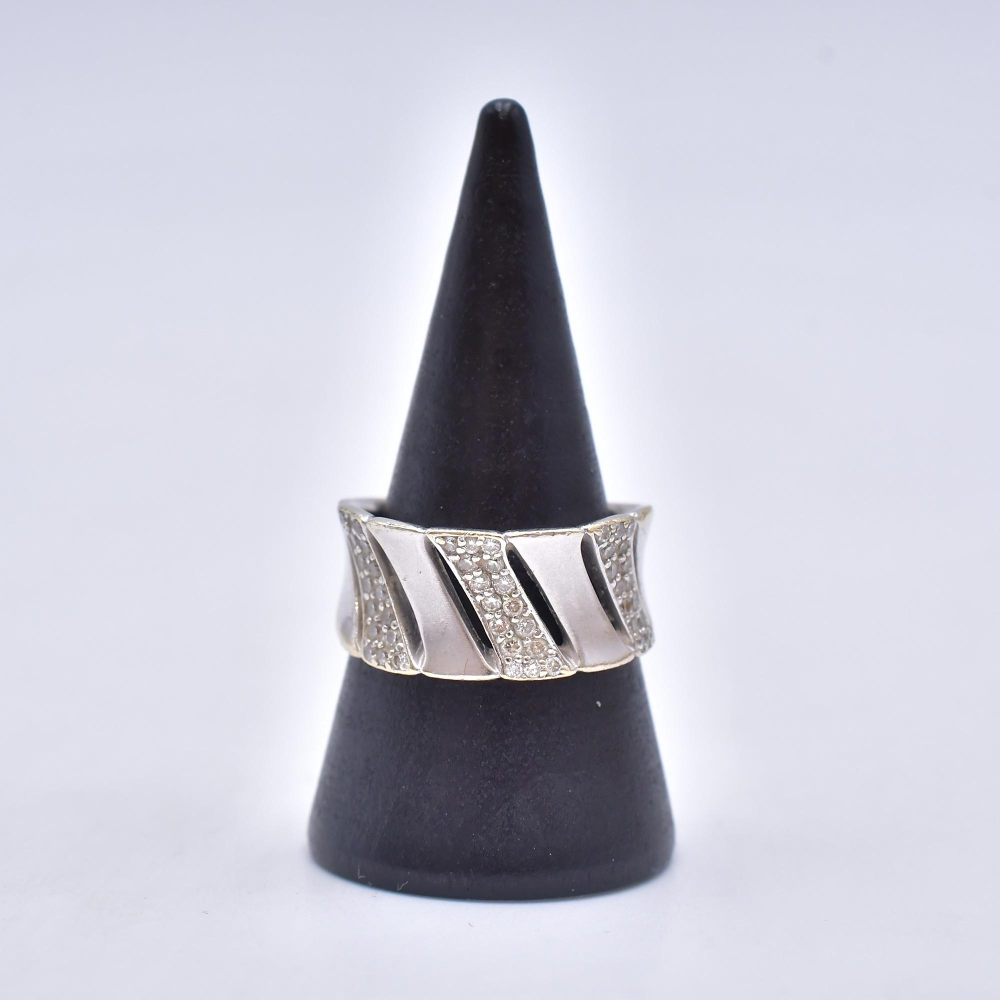 K18WG メレダイヤリング 0.46ct Bランク