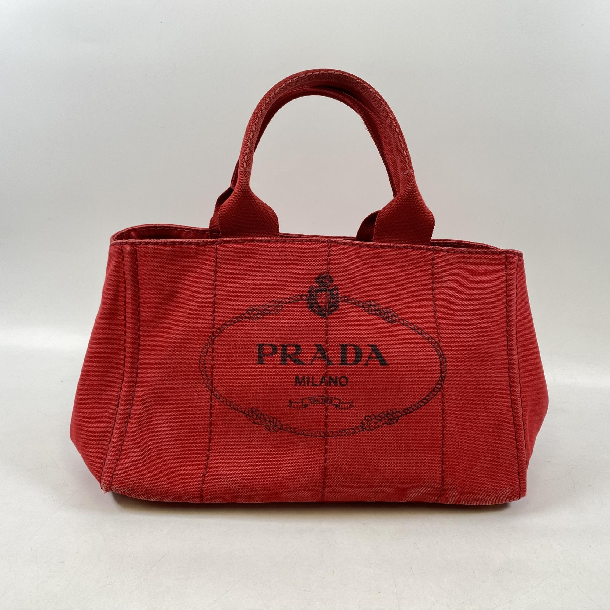 PRADA プラダ カナパ Sサイズ 三角ロゴ ハンドバッグ キャンバス 赤 プラダ カナパ 赤 キャンバス 買取実績【買取日：2026年6月4日
