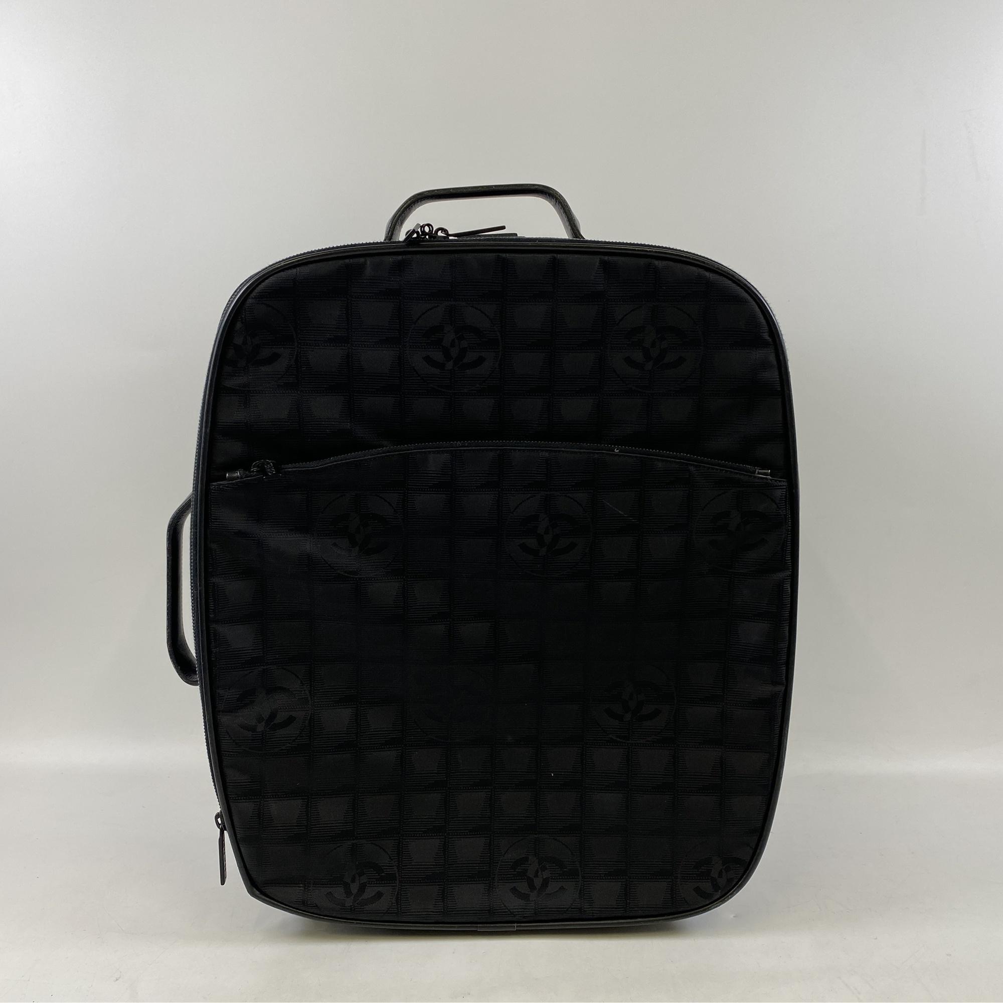 CHANEL シャネル ニュートラベルライン キャリーバッグ 黒　ブラック シャネル ニュートラベルライン キャリーバッグ 黒 ナイロン 買取実績