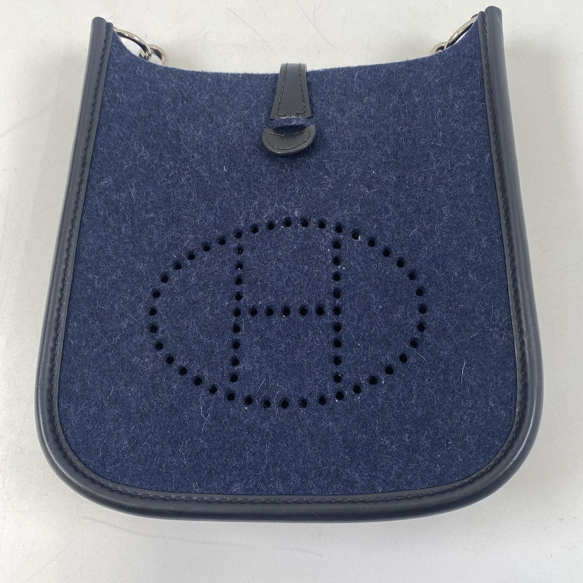 エルメス エヴリン TPM Y刻印 フェルト ブルー×黒 SV金具 Bランク