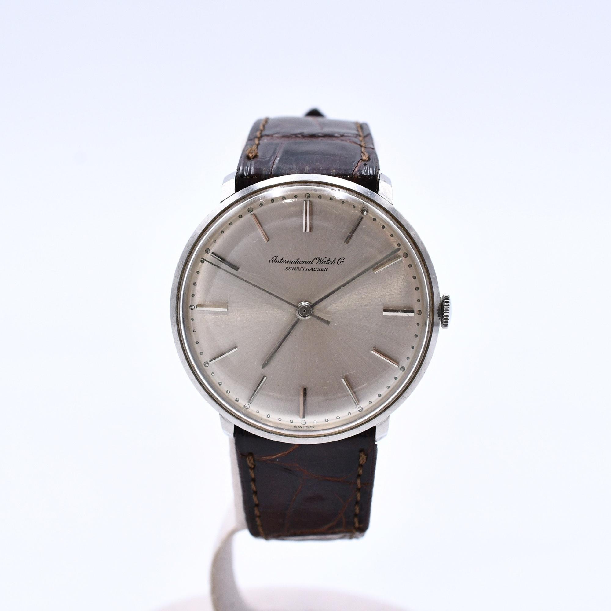 IWC Pt900 約8g 手巻き 文字盤:シルバー【動作状況:良好】レディース IWC オールドインター シルバー文字盤 SS×社外革/手巻き 買取実績