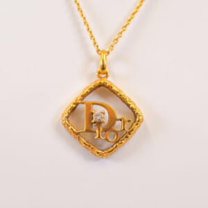 ディオール ロゴ ダイヤ ネックレス 750/K18