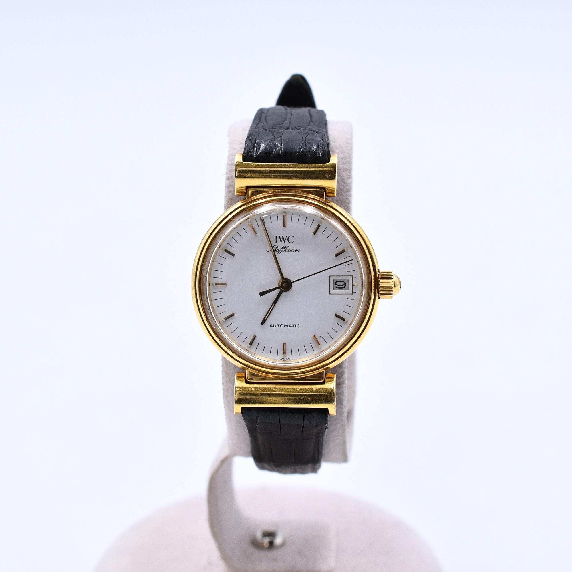 IWC ラウンド 白文字盤 18K×革/手巻き Bランク