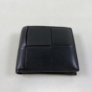 ボッテガヴェネタ マキシイントレチャート 二つ折り財布 黒 レザー