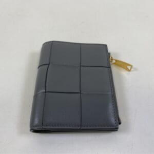 ボッテガヴェネタ イントレチャート 二つ折り レザー グレー