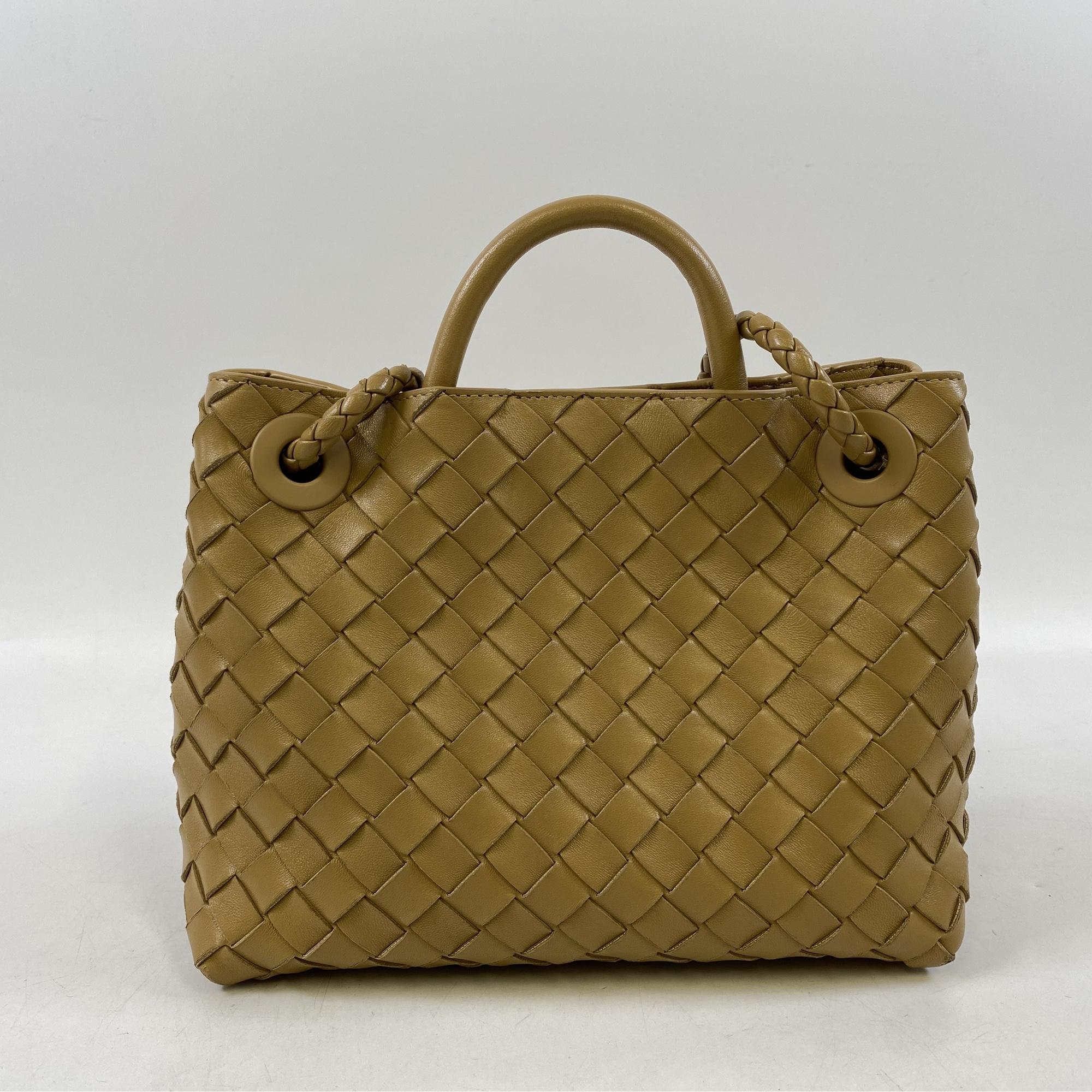 ボッテガヴェネタ ベージュショルダーバッグ イントレチャート bottega 