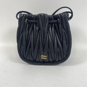 ミュウミュウ マテラッセ バケットハンドバッグ 黒 ナッパレザー 5ND022