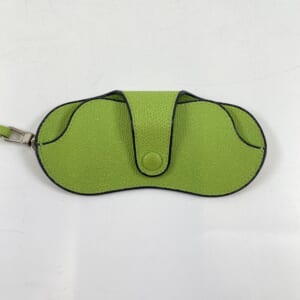 ヴァレクストラ メガネケース グリーン レザー ストラップ付き