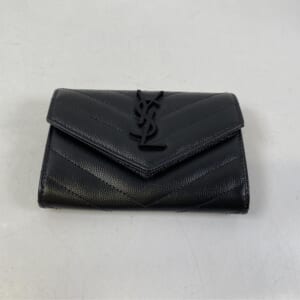サンローラン カサンドラ ラウンドファスナー長財布 黒 レザー SV金具