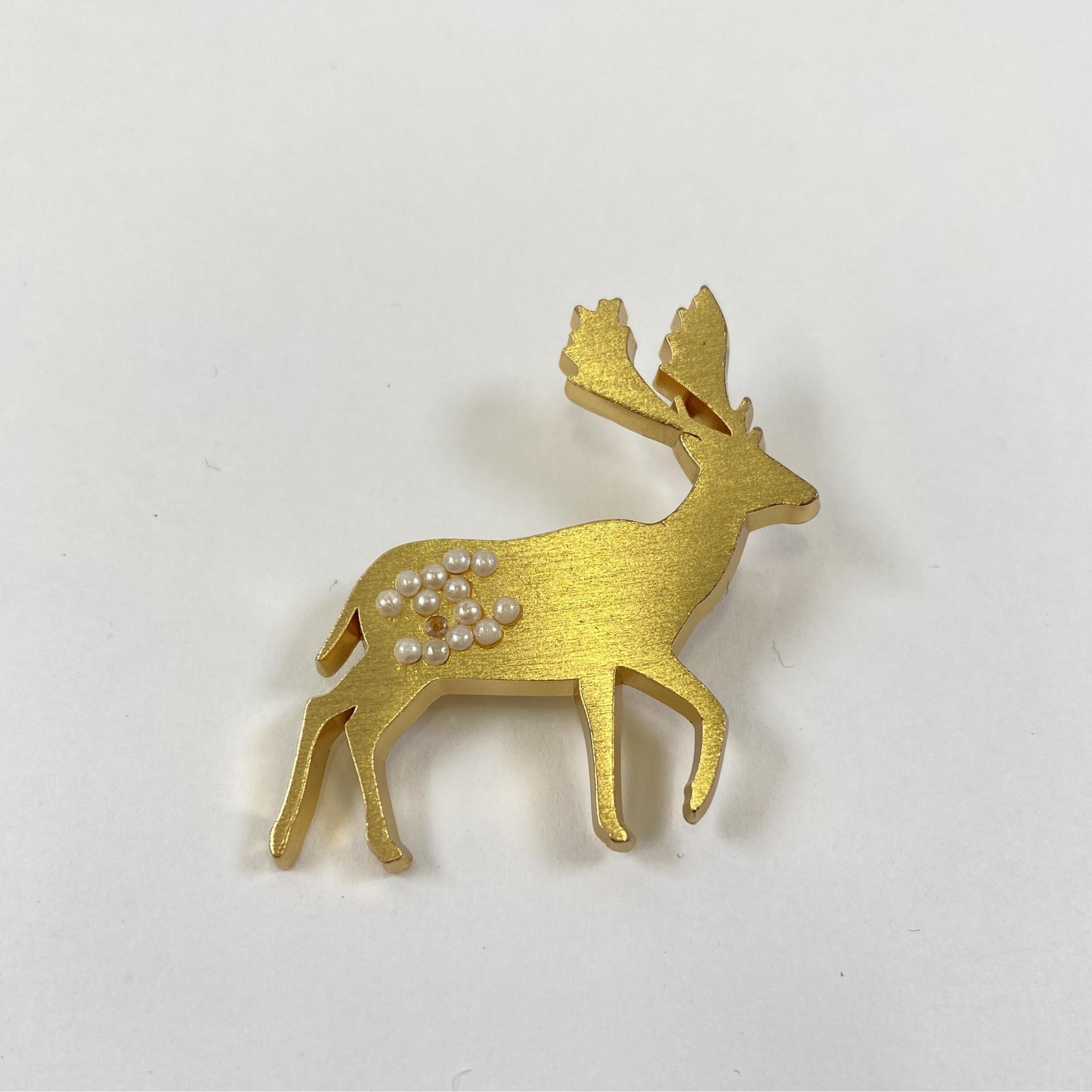 ◎正規品　訳有シャネル　トナカイ＆ココマーク ピアス（片方シングル）01A製 シャネル トナカイ ブローチ ココマーク 小さい GP 01A 買取実績
