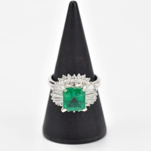 エメラルド ダイヤ リング Pt900 E2 買取実績【買取日：2023年4月19日】