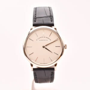 ランゲ＆ゾーネ サクソニア フラッハ シルバー文字盤 WG×革/手巻き LS2013AM 買取実績【買取日：2025年1月15日】