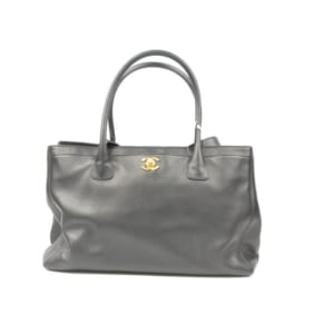 シャネル エグゼクティブ キャビアスキン GD金具 買取実績【買取日：2023年4月12日】