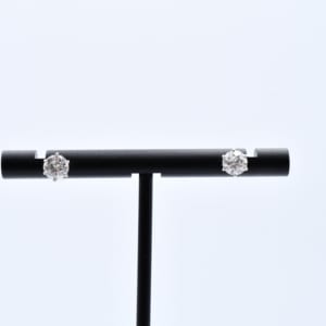 ダイヤピアス Pt900 0.505Ct×２