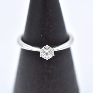 ロイヤルアッシャー ダイヤリング Pt900 0.33ct 3.7g g VVS1 買取実績